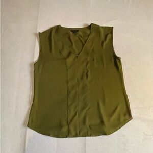 J. Crew olive Green Sleeveless‎ Top small